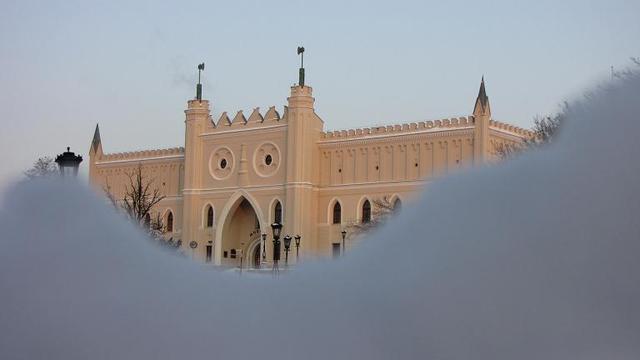 Za zasłoną śniegu