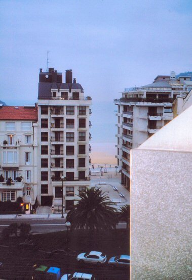 San Sebastian - La Concha - z  okna  hotelu