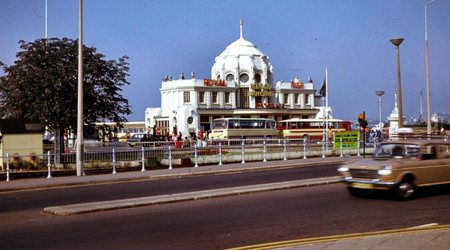 Southampton - charakterystyczne  molo – Wielka Brytania