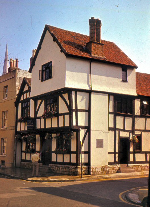 Southampton - pub  z wiekszej  odległości