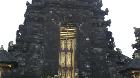 Świątynia Besakih – Indonezja