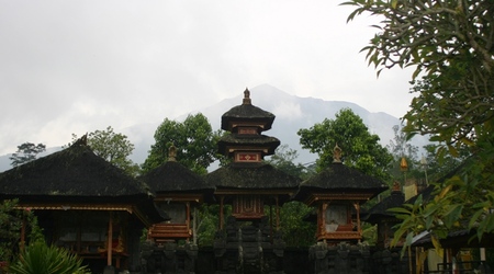 Świątynia Besakih – Indonezja