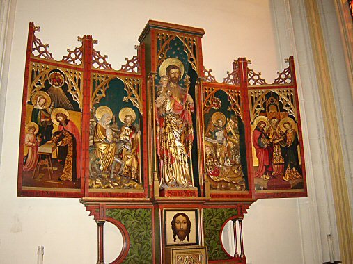 Maastricht - muzeum  katedralne -ołtarz