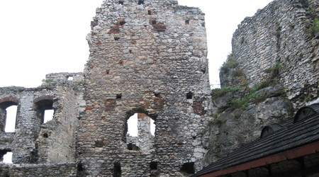 Ogrodzieniec – Polska