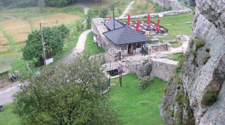 Ogrodzieniec – Polska