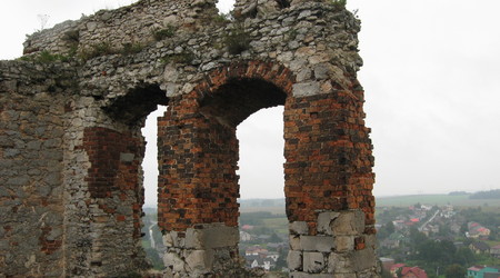 Ogrodzieniec – Polska