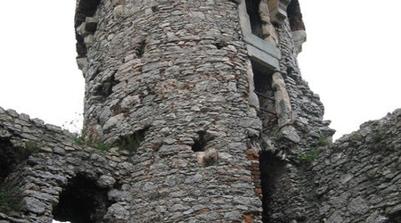 Ogrodzieniec – Polska