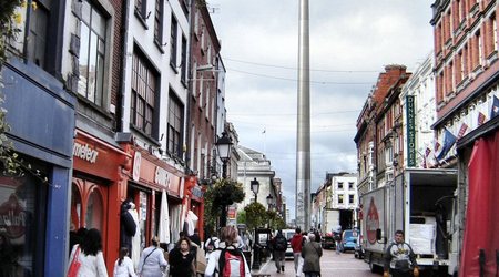 Dublin - O'Connel  Str. z The Spire of  Dublin – Irlandia
