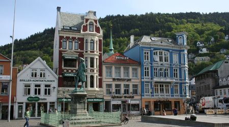 budynki na nabrzeżu – Bergen, Norwegia