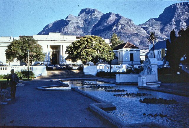 Cape Town - muzeum  sztuli  współczesnej