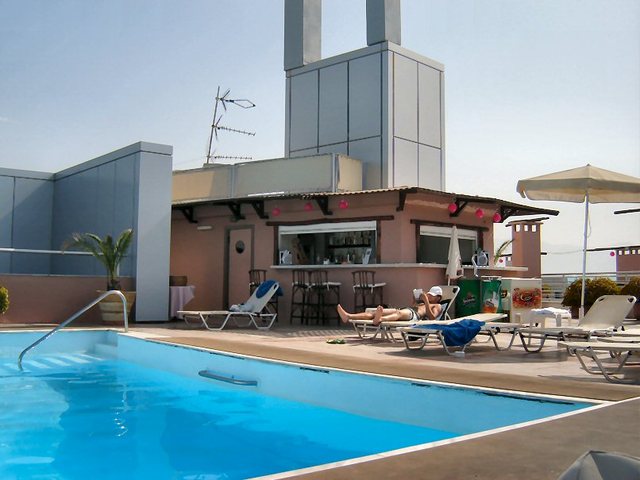 Heraklion-a  na tym  dachu  - basen