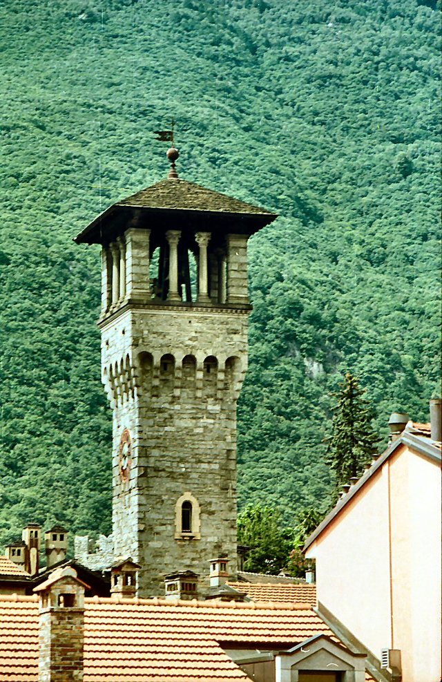 Bellinzona-wieża pałacu