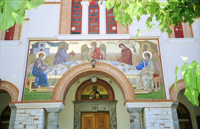 Agios Nikolaos - mozaika  na  cerkwi