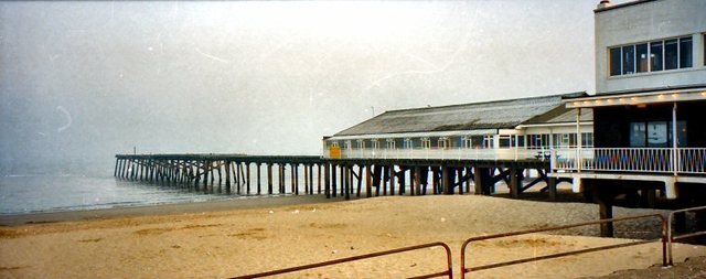 Lowestoft- mola  przy  plaży