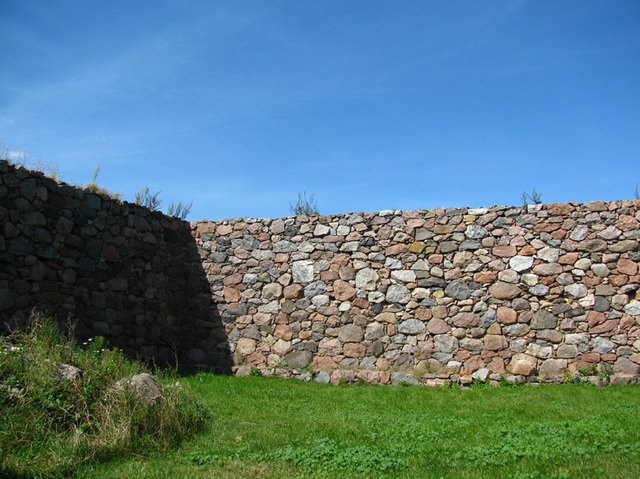 kilkuset letni mur
