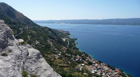 Omiś - widok z twierdzy Starigrad – Chorwacja