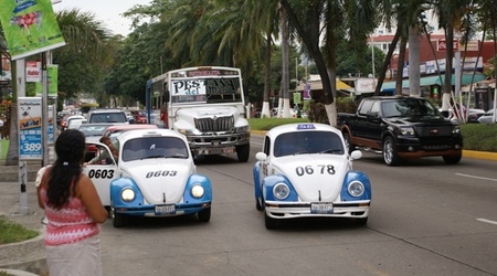 Autobus i taksówki w Acapulco – Acapulco de Juárez, Meksyk