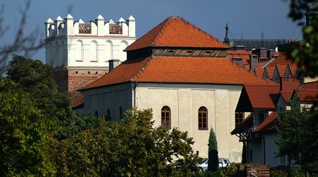 Sandomierz widok na dawna synagogę – Polska