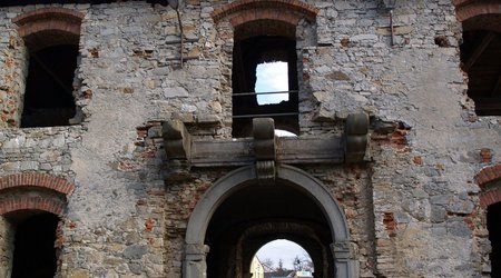 Ruiny zamku Krzyżtopór (Ujazd) – Iwaniska, Polska