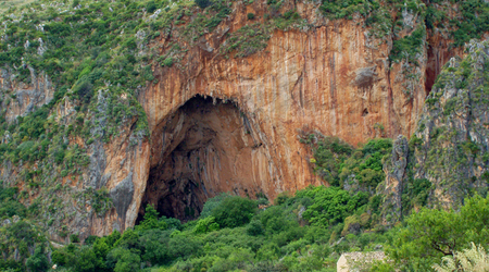 i znów Grotta dell'Uzzo, za nią pójdę w górę – Riserva dello zingaro, Włochy