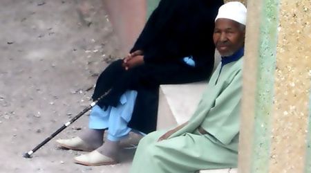Zadumani pobozni starcy – Agadir, Maroko