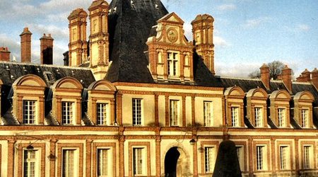 Fontainbleau -budynki  gospodarcze  pałacu – Fountainbleau, Francja