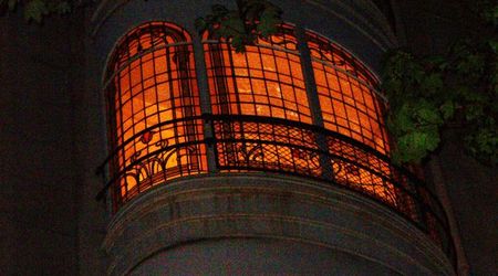 Secesja nocą na Montparnasse – Paryż, Francja