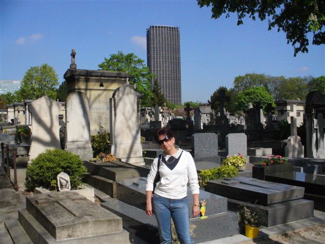 Cmentarzyk na Montparnasse. 