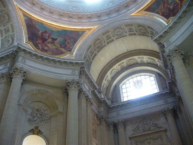 Krypta Napoleona I rzeźby dłuta Simarta