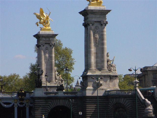 Most Aleksandra III widok z rzeki