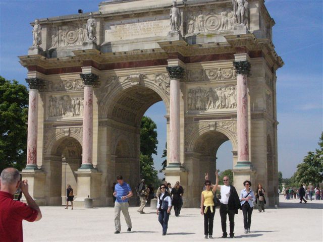 Ogród Tuillerie przy Łuku Caroussel 