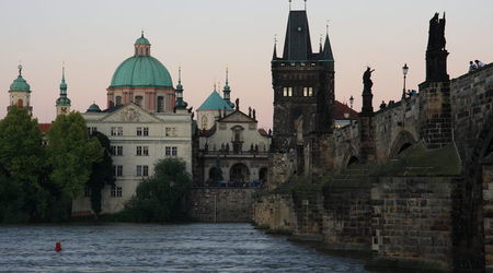 wieczór pod mostem – Praga, Republika Czeska