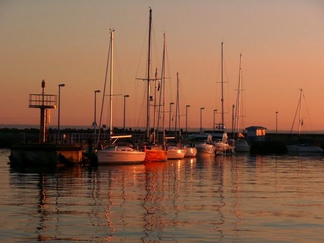 Port w Helu