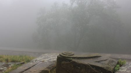 na Świętym Krzyżu – Święty Krzyż, Polska