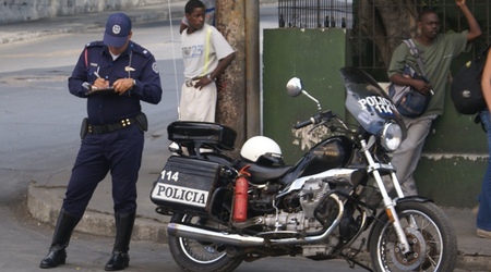 Policja kubanska – Hawana