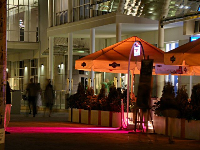 2010- Sopot  letnią nocą - nowy  Dom  Zdrojowy