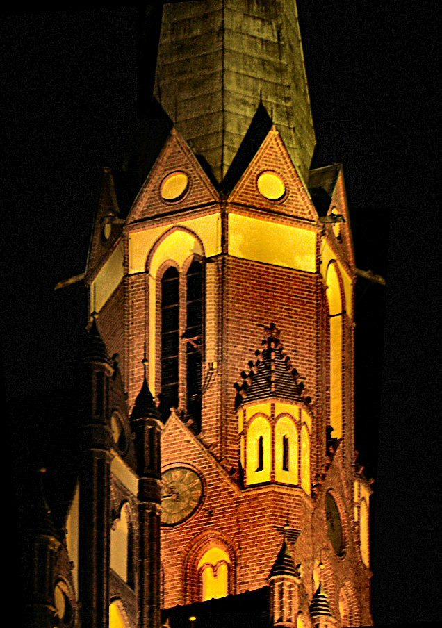 2010- Sopot  letnią nocą - wieża  kościoła  po-ewangelickiego