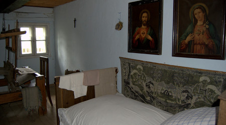 Zagroda z Goździna – Dziekanowice, Polska
