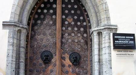 Tallin - Starówka - ozdobne drzwi – Estonia