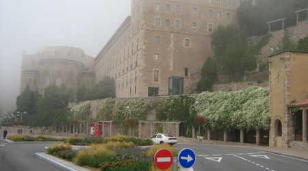 Montserrat we mgle – Hiszpania