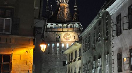 Sighisoara  nocą - dziedzictwo kultury i miasto Draculi – Rumunia
