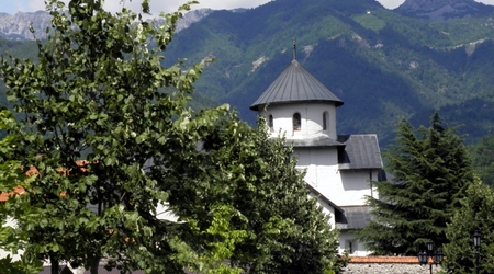 Monastyr w dolinie – Tara, Czarnogóra
