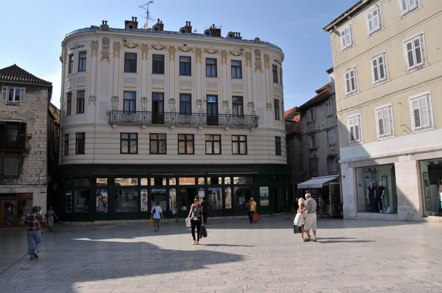 Split  53 