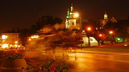 rozmyta bryczka nieopodal Wawelu. – Kraków, Polska