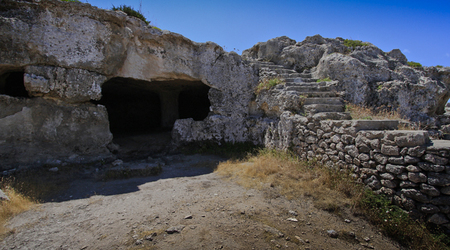 Jaskinie w Cala Morell – Hiszpania