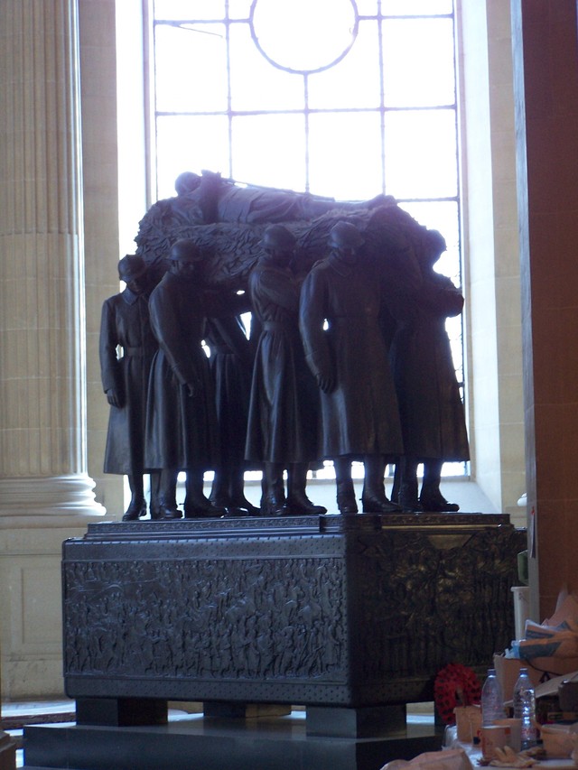 Kościół Inwalidów w Paryżu, sarkofag Focha