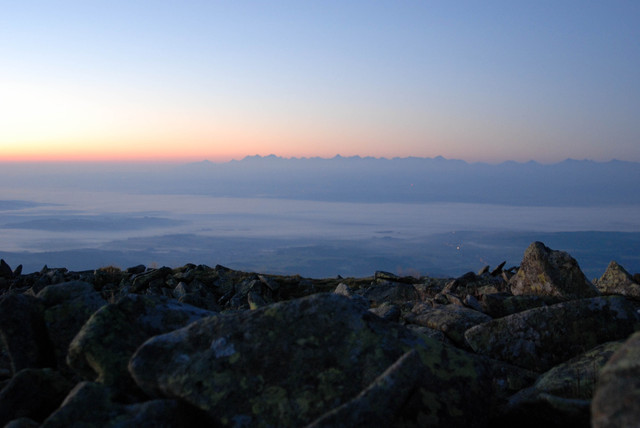 Babia Góra, widok na Tatry o wschodzie słońca