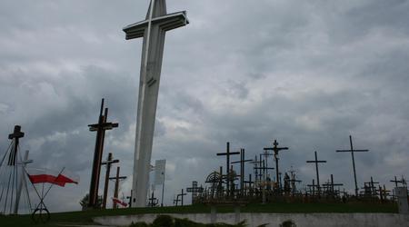 "góra krzyży" koło sanktuarium – Wasilków, Polska