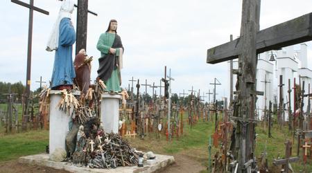 "góra krzyży" koło sanktuarium – Wasilków, Polska
