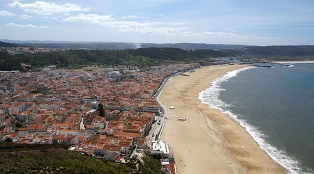 Nazare widok miasta z góry – Portugalia